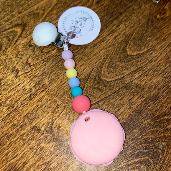 Baby Teether Macaroon - Picture 1 of 1